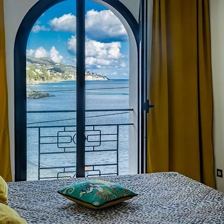 Sur La Cap Corse Brando